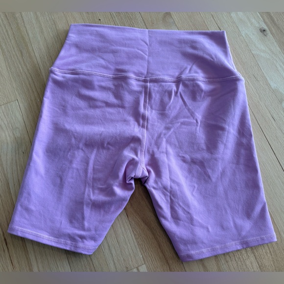 ALO Yoga Pink Lavender Airbrush Set - Picture 16 of 16